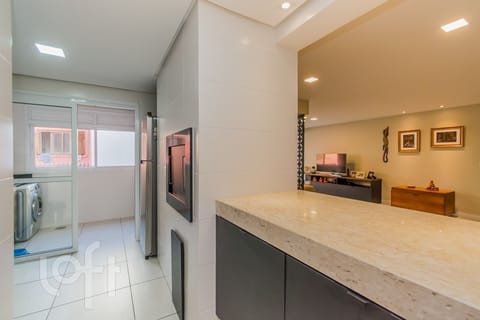 Image 19 - 269216